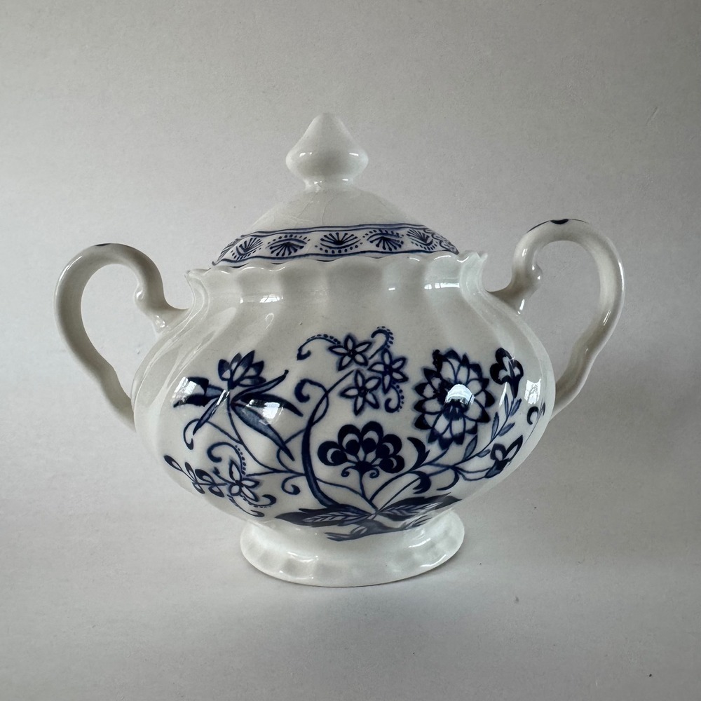 Vintage J&G Meakin Blue Nordic Sugar Bowl with Lid Made in England Blue White